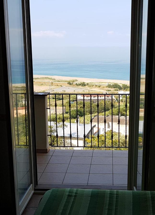 B&B L'Eucalipto Paola Exterior foto